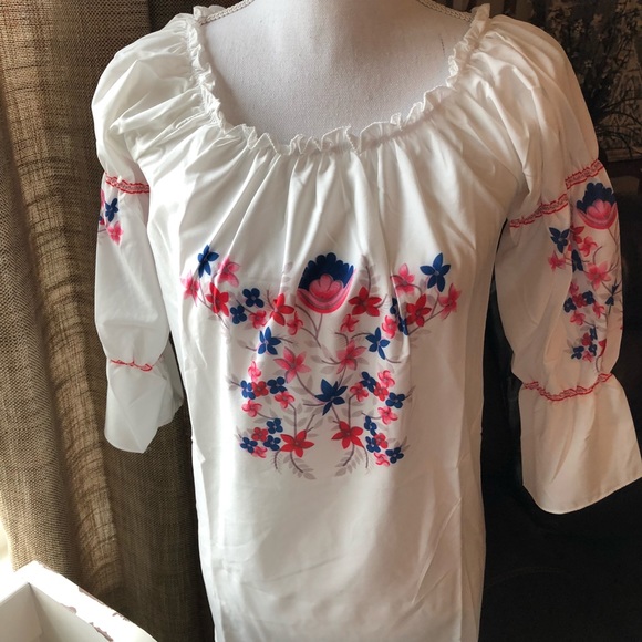 Ladies boutique tops - Picture 2 of 2